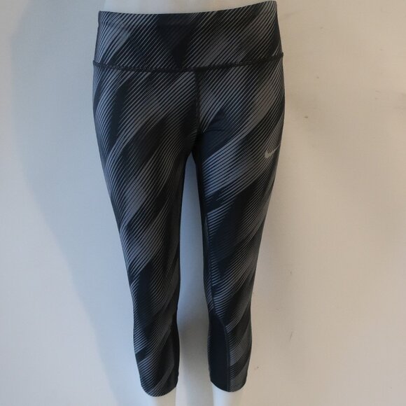 NWT Womens Nike Gray, Black Striped Epic Run Tight Fit Crop Length Leggings M - Picture 1 of 5